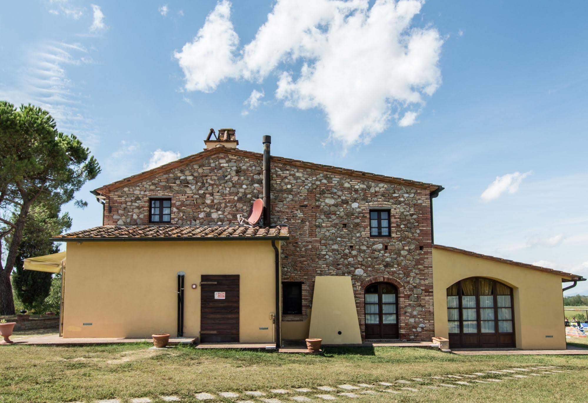 Casa D'Era Country Holiday Houses Lajatico Dış mekan fotoğraf